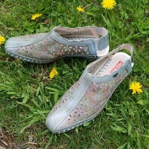 Pikolinos blue romana floral cut out slingbacks 38